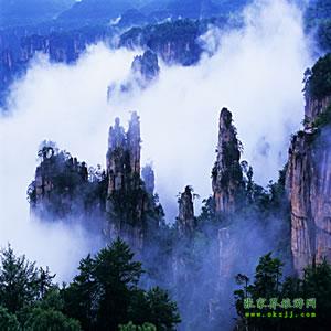 武漢往返：張家界、鳳凰古城、韶山六日游，每周一、周四發(fā)團(tuán)